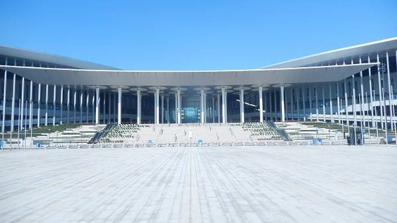 展台搭建公司的实力和服务是衡量其性价比的重要标准。可以从以下几个方面进行考察：